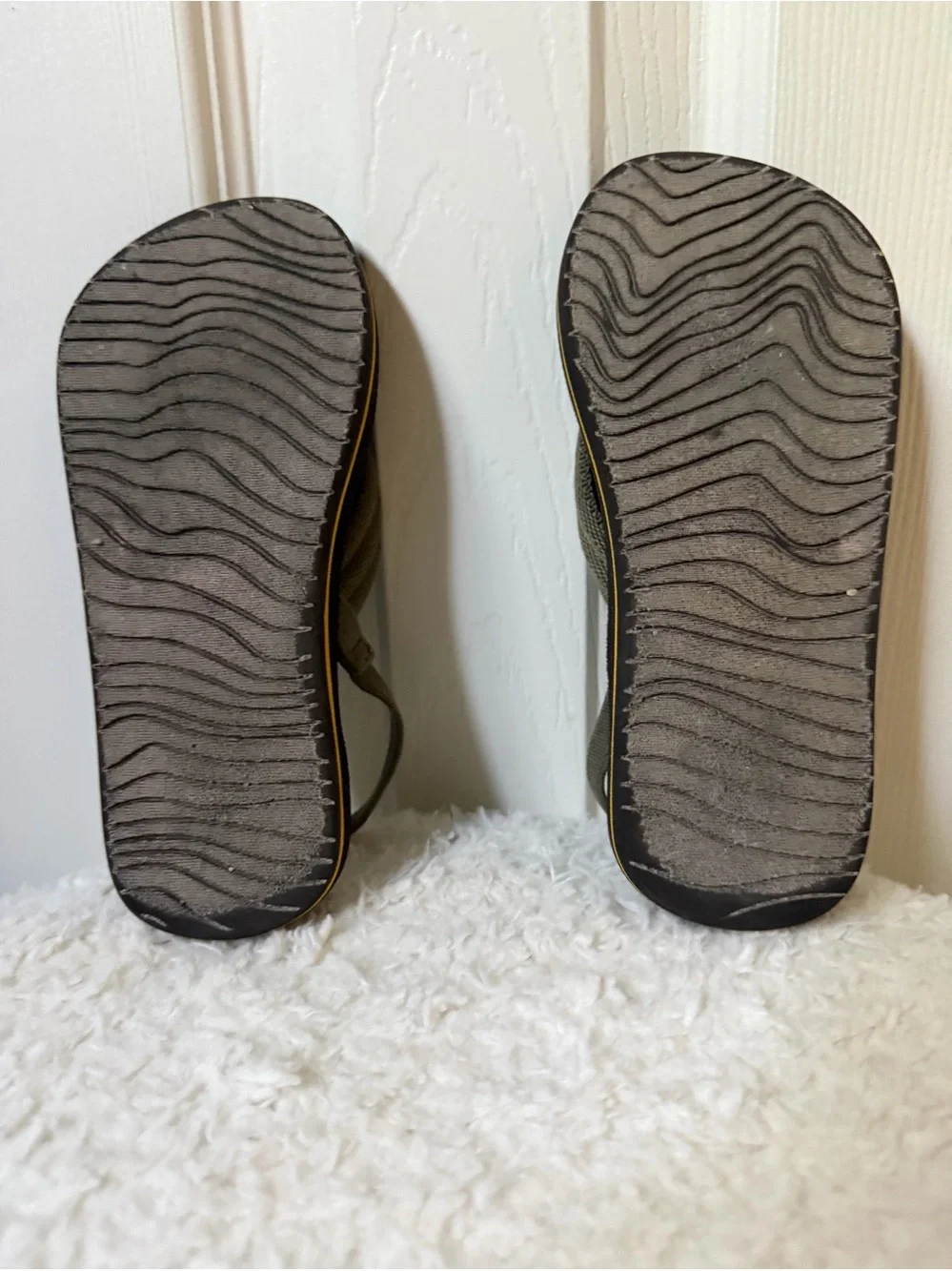 4/25 Reef Kids Boys Olive/Brown Flip Flop Sandals Size 9/10